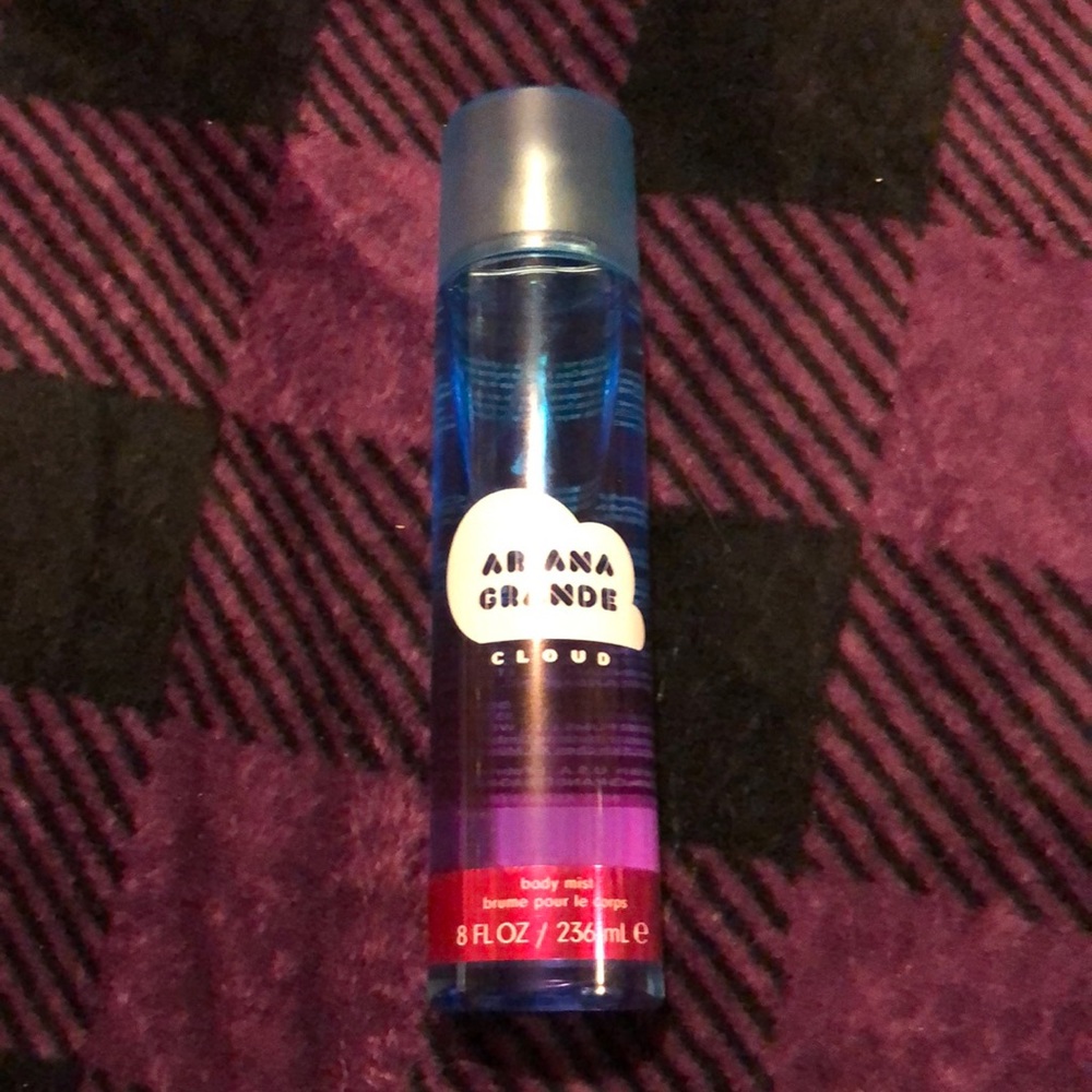 New Ariana Grande cloud perfume